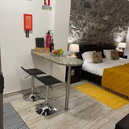 Apartment Esmeralda With Balcony 1 *